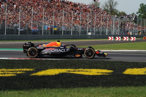 Überholte in der Formel-1-Historie Sebastian Vettel: Max Verstappen. - © Hasan Bratic/dpa
