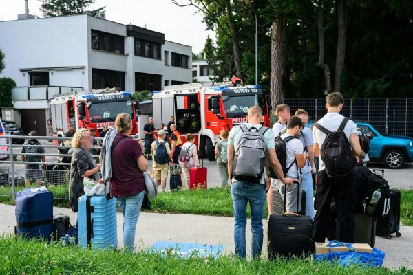 Das Problem sei der Zug gewesen, teilte ein Sprecher der österreichischen Bahnen ÖBB mit. - © Max Slovencik/APA/dpa