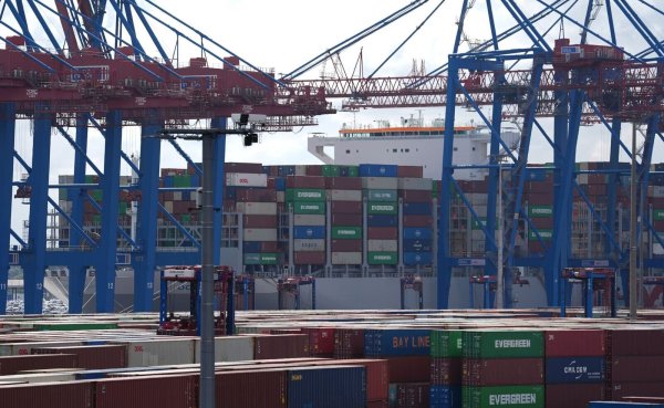 Laut Exportverband wird die Einigung mit den USA auch in Deutschland Wachstum, Wohlstand und Arbeitsplätze kosten. (Archivbild) - © Marcus Brandt/dpa