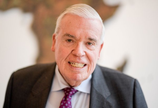 Der Hamburger Unternehmer Klaus-Michael Kühne ist bekennender Opernfan. - © Axel Heimken/dpa