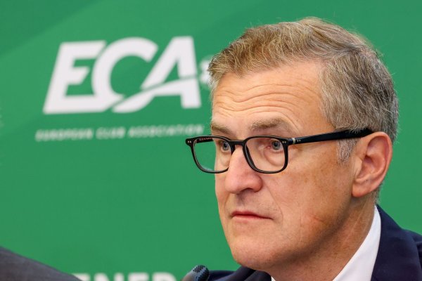 Warnt vor einem wachsenden Einfluss sogenannter Multi-Club-Ownerships: Bayern-Chef Jan-Christian Dreesen. - © Gerald Matzka/dpa