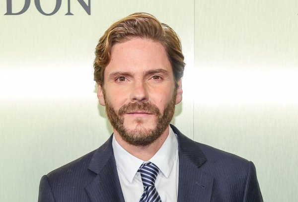 Daniel Brühl arbeitet momentan an einem neuen Film (Archivbild). - © Gerald Matzka/dpa