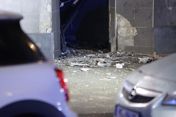 Am frühen Donnerstagmorgen ist es in Düsseldorf zu einer Explosion in einem Wohngebäude gekommen. - © David Young/dpa