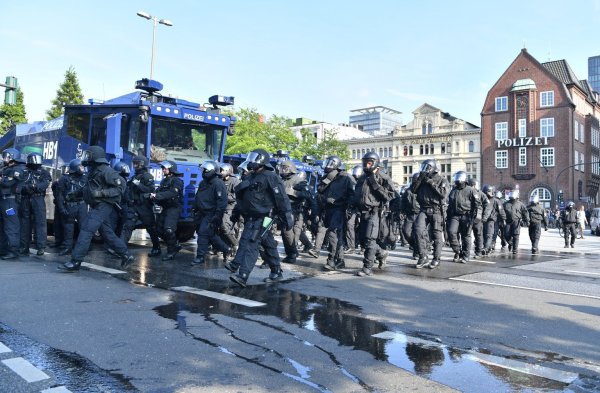 Polizei in Hamburg - © Foto: Boris Roessler