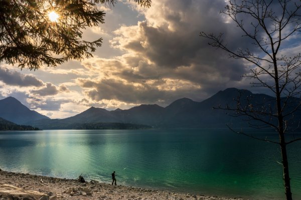 Nach einem sonnenreichen Start in die neue Woche wird das Wetter ab Mittwoch unbeständig. (Foto-aktuell) - © Peter Kneffel/dpa