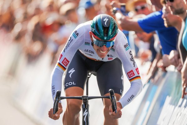 Sammelte beim Prolog wertvolle Sekunden: Nils Politt. - © Alexander Neis/Eibner-Pressefoto/dpa