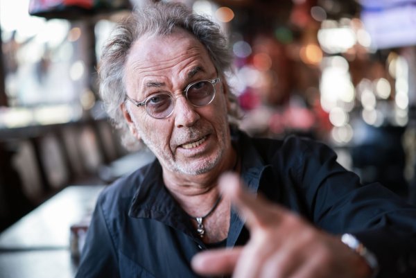 Kölner aufgepasst: Hugo Egon Balder hat eine Meinung zu eurer Stadt. - © Christian Charisius/dpa