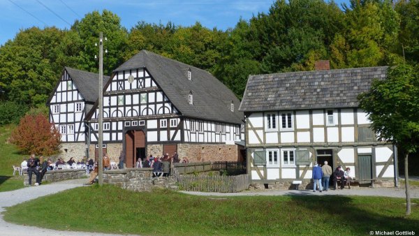 Das Sauerländer Dorf des LWL Freilichtmuseums in Detmold. - © LWL