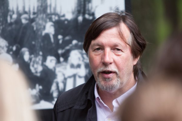 Übt Kritik an den Plädoyers der Verteidiger: Exekutiv-Vizepräsident des Internationalen Auschwitz-Prozesses, Christoph Heubner. - © dpa