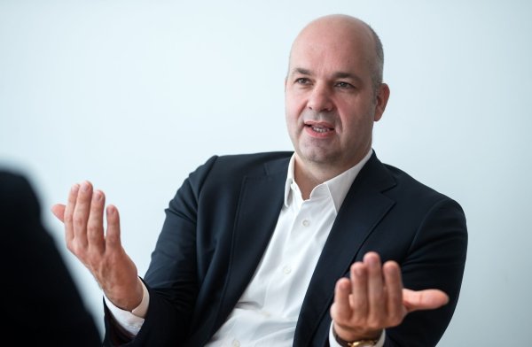 DIW-Präsident Marcel Fratzscher zieht mit einem Vorschlag für eine Rentner-Pflichtjahr Kritik auf sich. (Archivbild) - © Bernd von Jutrczenka/dpa