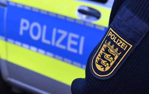 Der Mann hatte laut Polizei sein Gepäck noch im Zug. (Symbolbild) - © Bernd Weißbrod/dpa