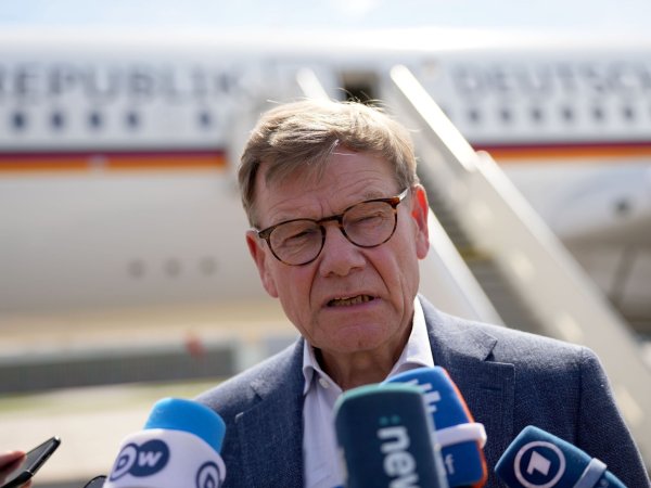 Außenminister Johann Wadephul (CDU) reist nach Japan und Indonesien. Auch dort wird die Lage in der Ukraine und der Umgang mit China eine große Rolle spielen. - © Soeren Stache/dpa
