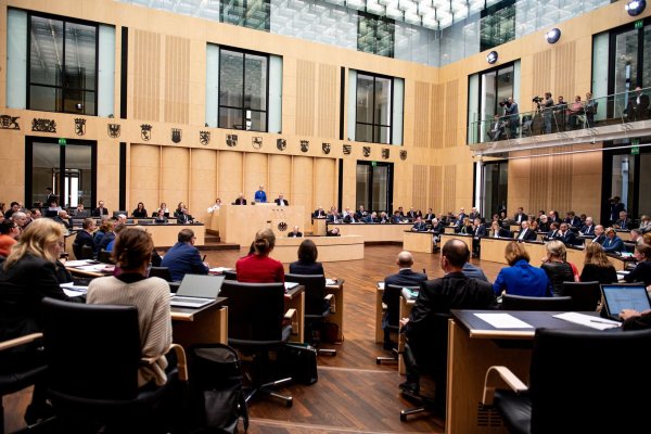 Der Bundesrat hat Teile des Gesetzespaktes abgelehnt. - © Fabian Sommer/dpa