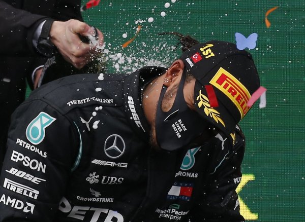 Champion - © Foto: Kenan Asyali/AP/dpa