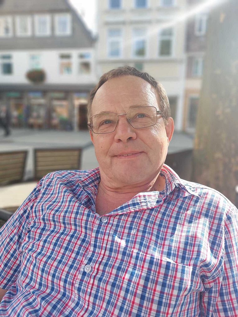 Dietmar Baer, 64, Controller, Detmold