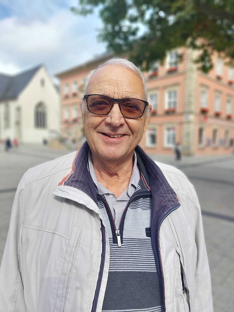 Rolf Thomas, 81, Rentner, Detmold