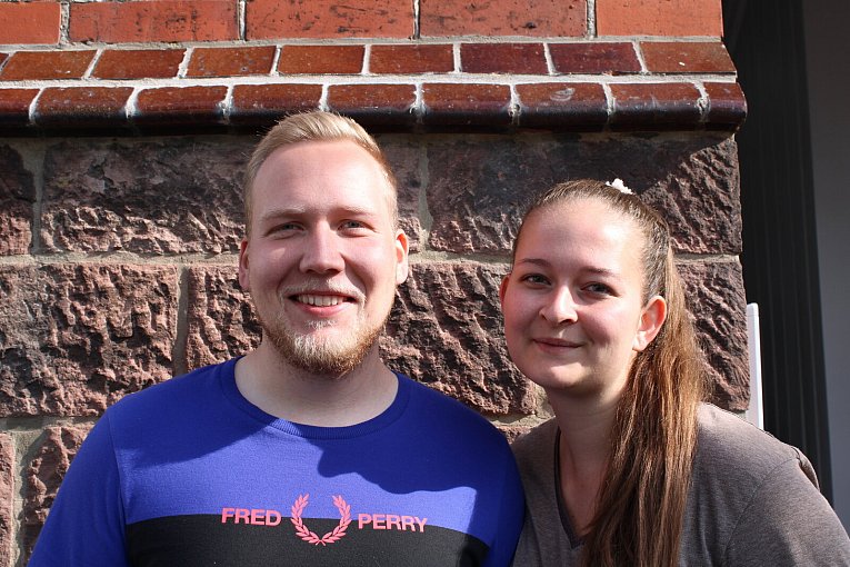 Carina und Fabian Tegt, 24 und 25 Jahre, Vertriebsingenieurin und ?IT- Consultant