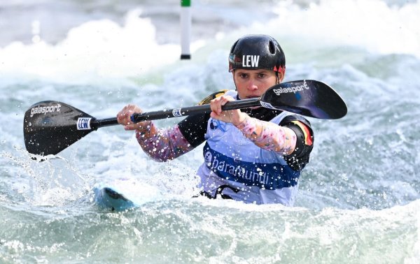 Hat den Weltcup im Kajak-Cross gewonnen: Elena Lilik. - © Sven Hoppe/dpa