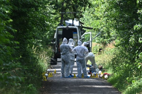 Die Polizei geht von einem Verbrechen aus und setzte eine Mordkommission ein. - © FotoBludau/dpa