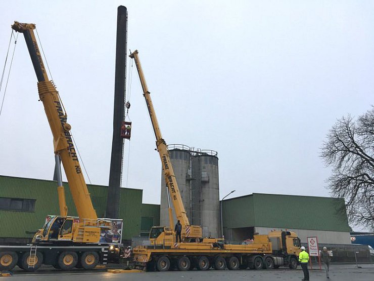 In Lemgo muss ein Schornstein abgebaut werden. - © Till Brand