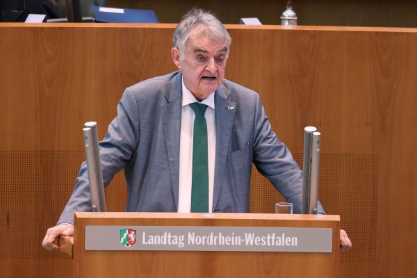 Sicherheitspaket wird im kommenden Jahr 93 Millionen Euro kosten. - © David Young/dpa