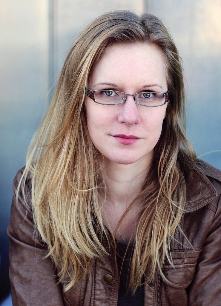 Die Filmemacherin: Die gebürtige Detmolderin Sabine Marina. - © Kristina Kolbe/Balticum Verlag