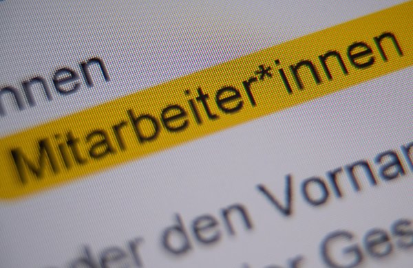 Wird das Gendern in amtlichen Dokumenten des Kreises Lippe verboten? - © Sebastian Gollnow/dpa/dpa-tmn