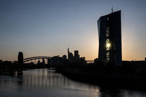 Die Euro-Währungshüter warnen: Handelskonflikte könnten Finanzstabilität gefährden. - © Boris Roessler/dpa