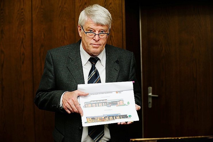 Stolz auf das Projekt: DRK-Chef Herbert Dahle. - © Foto: Krull
