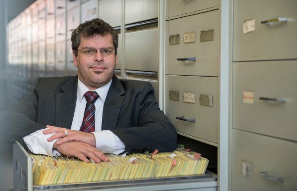 Nimmt Untersuchungen auf: Jens Rommel, Leiter der Zentralen Stelle zur Aufklärung nationalsozialistischer Verbrechen. - © dpa