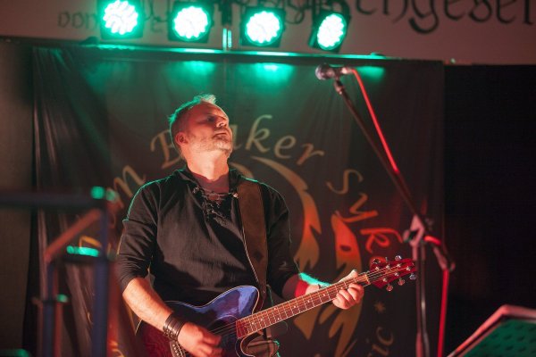  Jens Elkenkamp von der Band Tom Braker Syke - © Torben Gocke