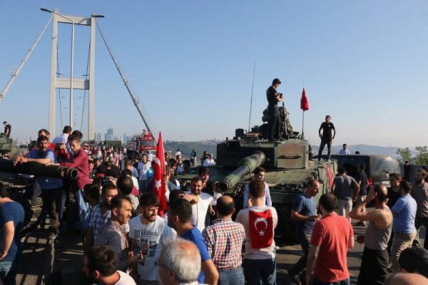 Putschversuch in der Türkei - © Stringer, dpa