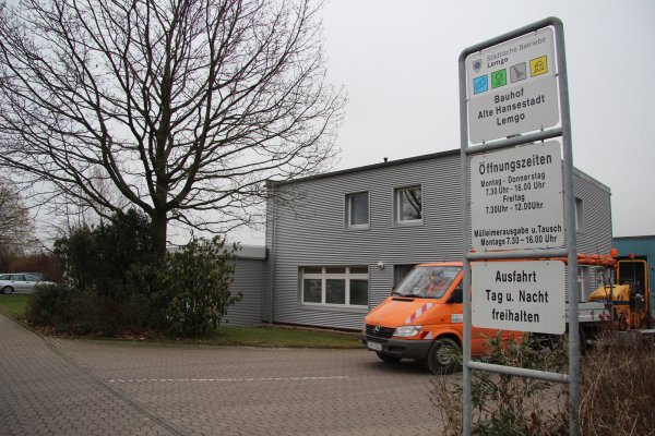 Anstatt umzuziehen, will die Stadt nun doch lieber das jetzige Bauhofdomizil sanieren. - © Tobias Schneider