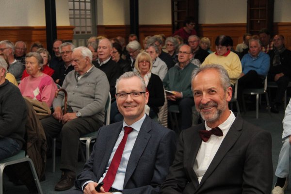 Experten in Sachen Kreislauf und Herz: Prof. Dr. Stephan Gielen, Chefarzt der Klinik für Kardiologie am Klinikum Lippe, sowie Dr. Siniša Miketić, Kardiologe aus Detmold, referierten im Residenzhotel zum Thema Bluthochdruck. - © Marianne Schwarzer