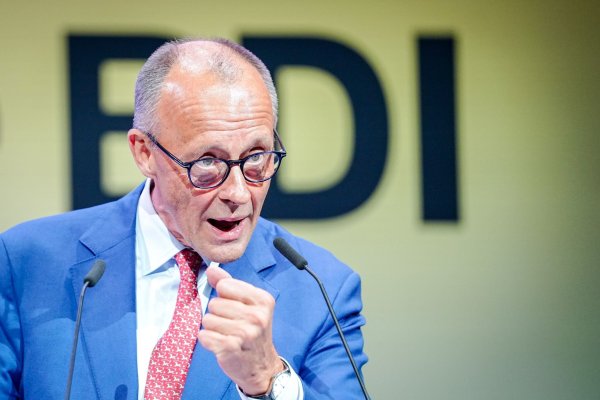 Bundeskanzler Friedrich Merz beim Tag der deutschen Industrie - © Kay Nietfeld/dpa