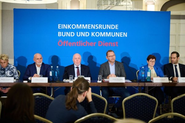 In den Tarifverhandlungen für den öffentlichen Dienst erwarten die Gewerkschaften lange Nächte. - © Annette Riedl/dpa