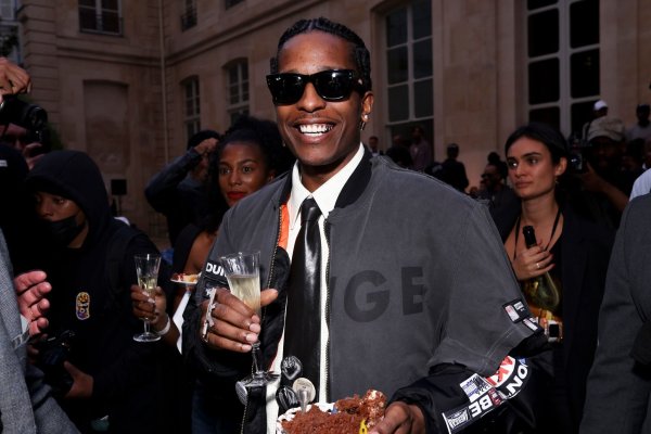 A$AP Rocky soll die nächste Met-Gala mit ausrichten. (Archivbild) - © Vianney Le Caer/Invision/AP/dpa