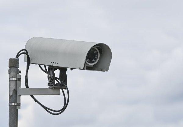 Die polizeiliche Videoüberwachung an sieben Standorten in Köln ist grundsätzlich rechtmäßig. (Symbolbild) - © Patrick Pleul/dpa-Zentralbild/dpa