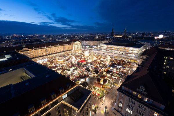 Weihnachtsmärkte als Anschlagsziel? Sicherheitsexperten sprechen von erhöhter Wachsamkeit. - © Sebastian Kahnert/dpa
