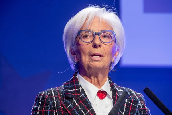 EZB-Präsidentin Lagarde hält nichts von einer Vergelltungsstrategie gegen US-Zölle. (Archivbild) - © Helmut Fricke/dpa