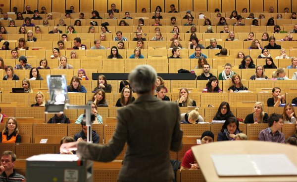 Mit einem Protestbrief wenden sich zehn Hochschulen gegen geplante Kürzungen. (Symbolbild) - © Fabian Stratenschulte/dpa