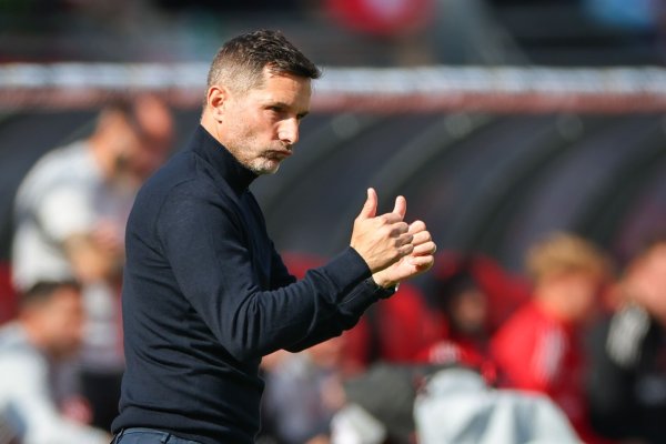 Für den ersten Saison-Heimsieg hat Hertha-Trainr Leitl einen Plan. - © Daniel Karmann/dpa