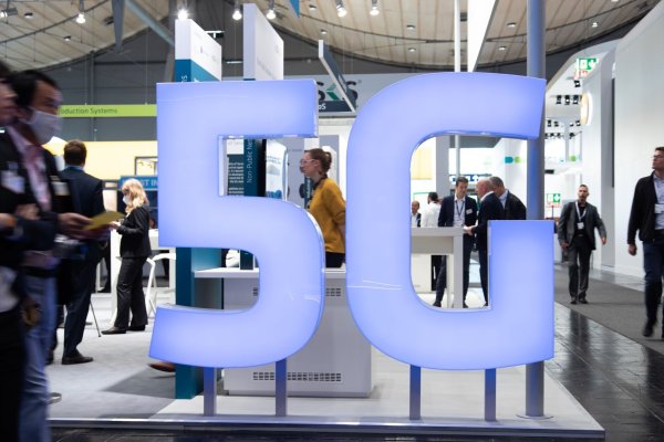 Das 5G-Netz wird in Deutschland von immer mehr Menschen genutzt. - © Friso Gentsch/dpa