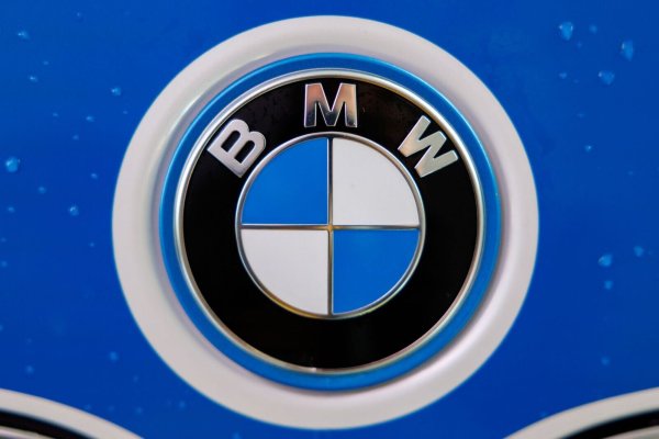 BMW will in Deutschland selbstfahrende Luxusautos verkaufen. - © Daniel Karmann/dpa