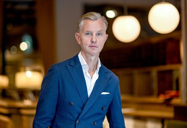 Das neue Album von Max Raabe «Mir ist so nach Dir» erscheint diesen Freitag. - © Britta Pedersen/dpa