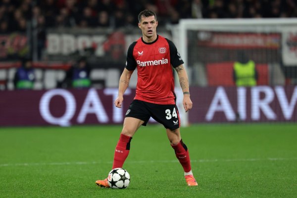 Könnte Leverkusen in Dortmund fehlen: Mittelfeldmotor Granit Xhaka. - © Rolf Vennenbernd/dpa