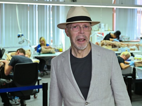 Gunther von Hagens hat seine Erfindung patentieren lassen (Archivbild). - © Patrick Pleul/dpa