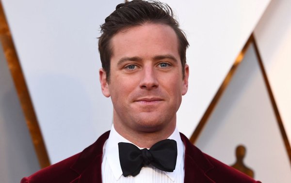 Armie Hammer im Jahr 2018 (Archivbild). - © Jordan Strauss/Invision/AP/dpa