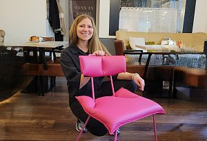 stuhl-mit-herz - 1 - Katrin Kantelberg