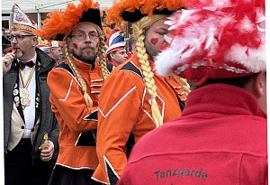 Karneval startet in Lage